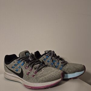 Nike Women's Gray and Blue Running Shoes
